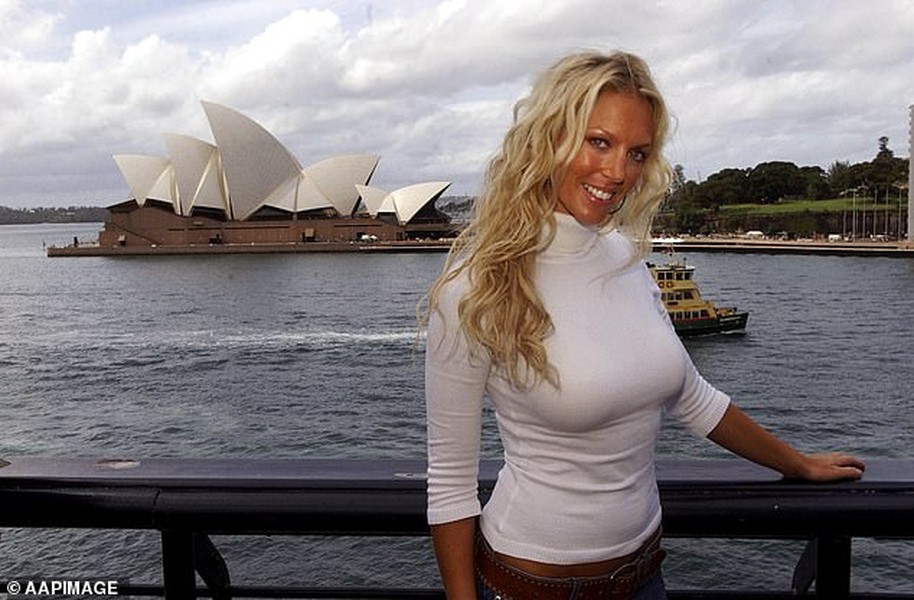 [ẢNH] Người mẫu nổi tiếng Australia bất ngờ chết tại nhà riêng